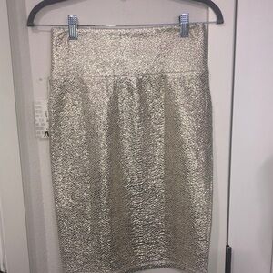 Lulu Roe Pencil skirt Women’s Size XS Gold metallic. New Year’s Eve party,